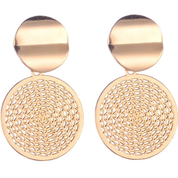 Geometric Circle Laser Cut Earrings - Picture 5 of 8